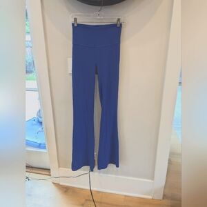 Lululemon Groove Flair Leggings 💙